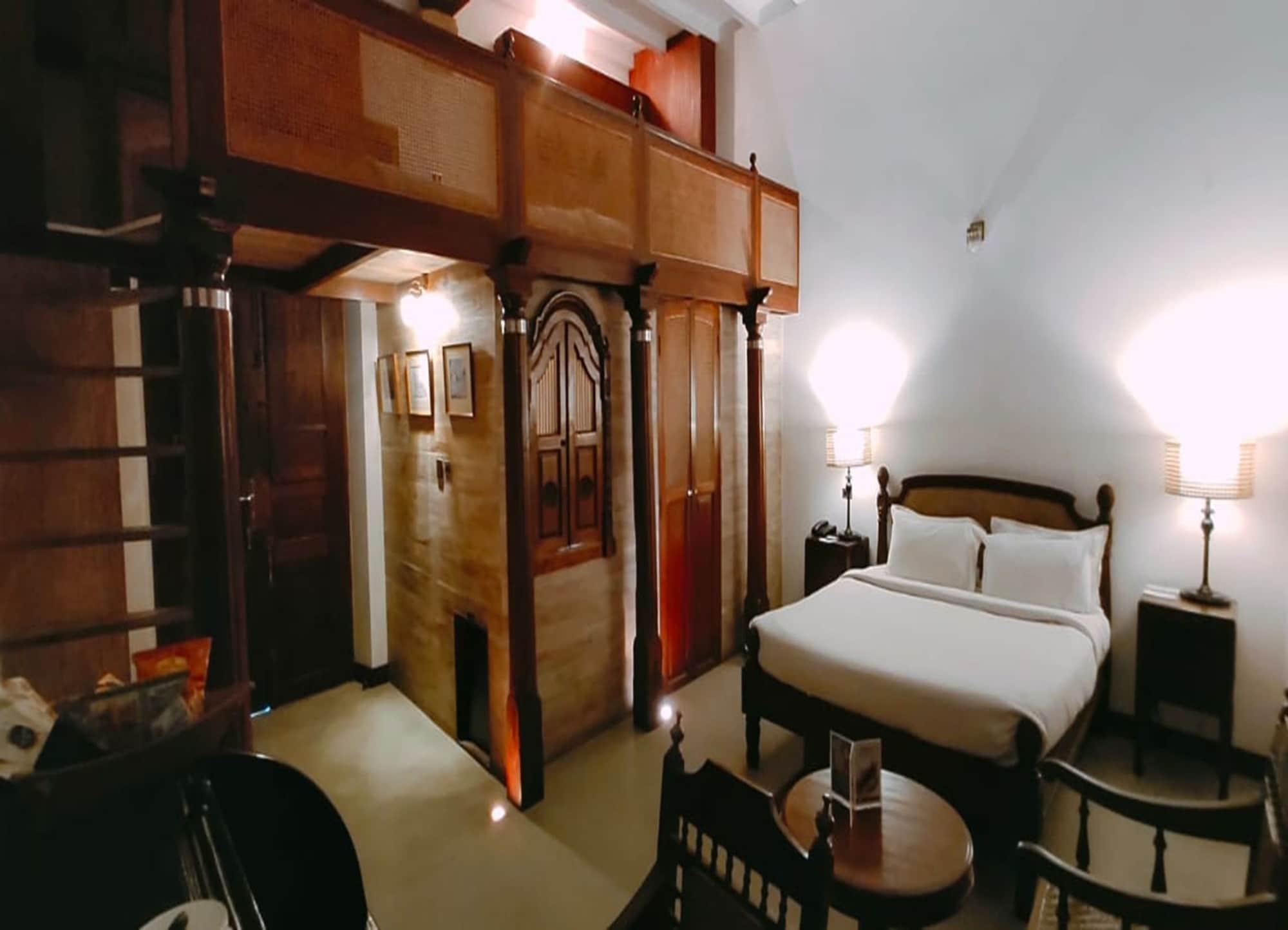 Hotel Le Dupleix à Pondichéry Extérieur photo