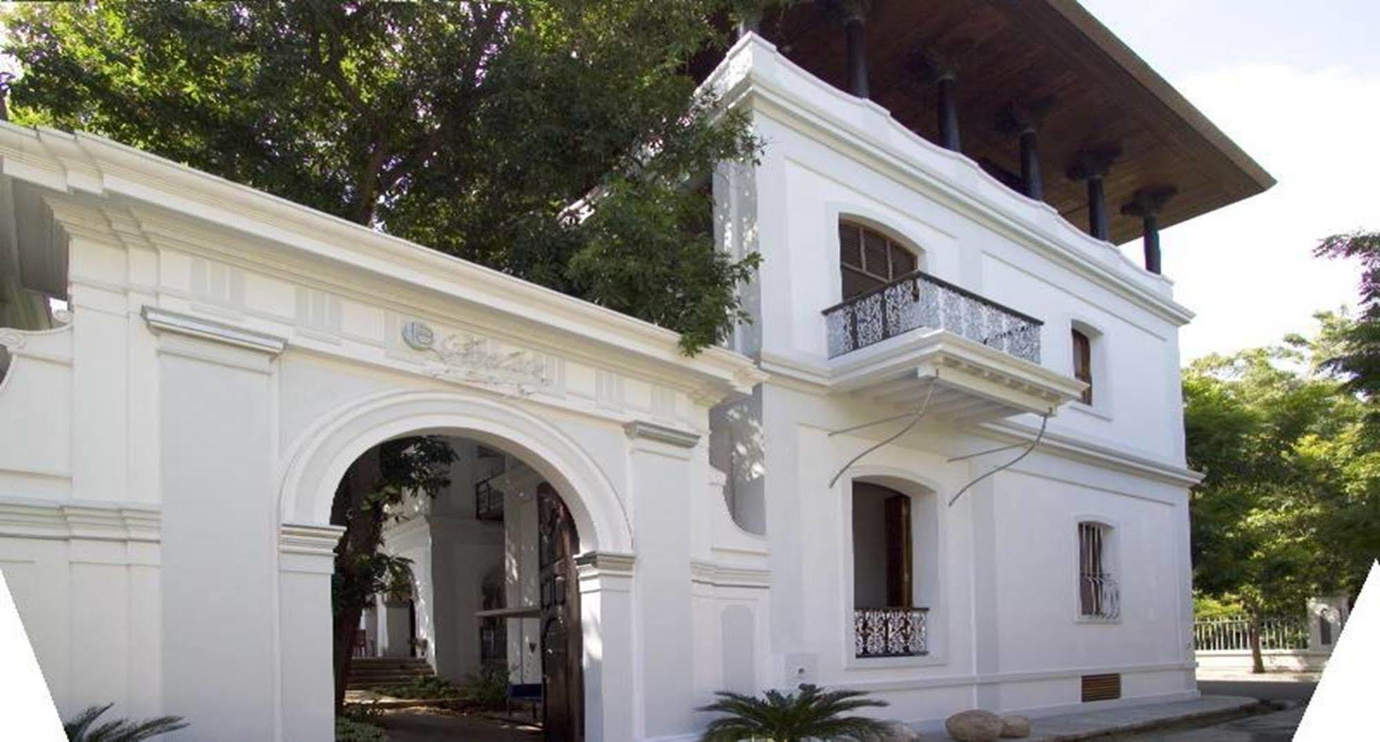 Hotel Le Dupleix à Pondichéry Extérieur photo